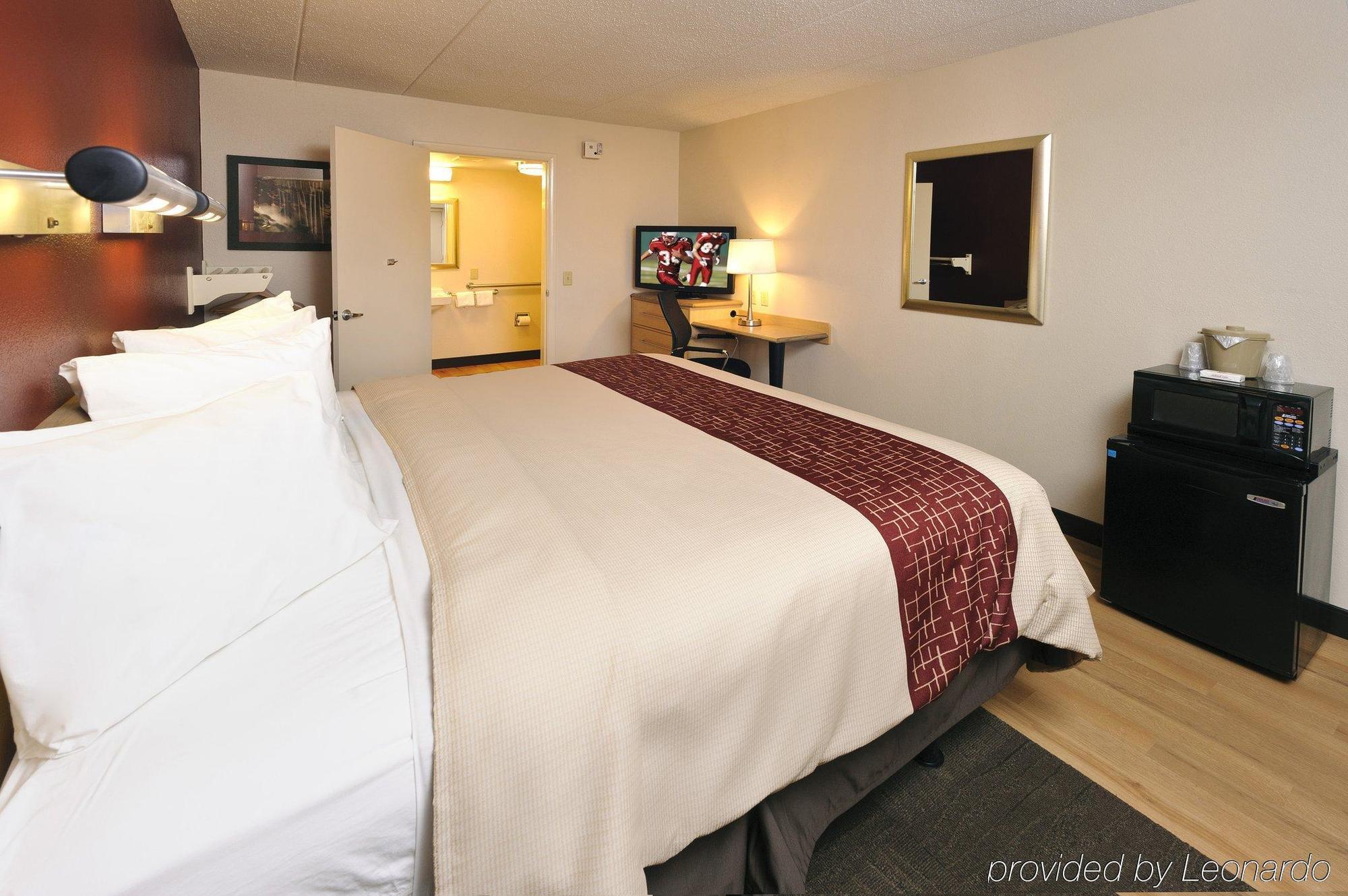 Red Roof Inn Tallahassee - University Экстерьер фото